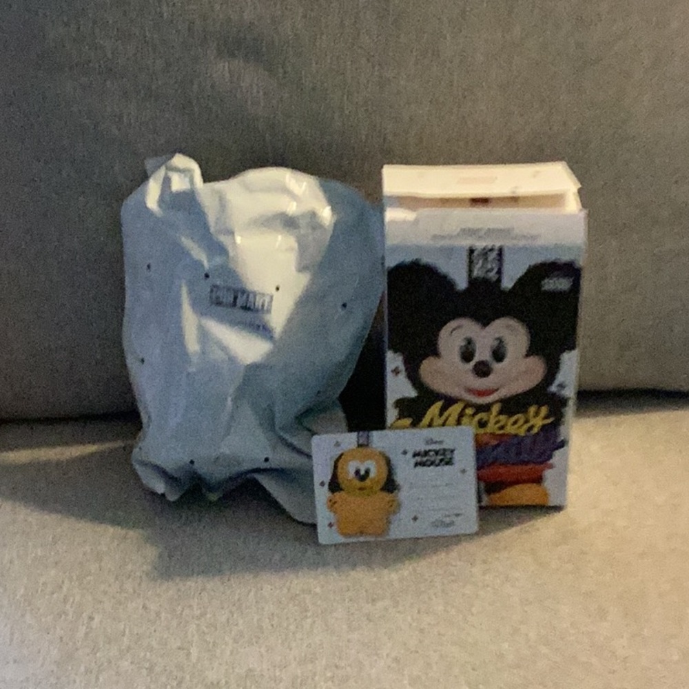 Mickey Mouse Keychain - Picture 4 of 4